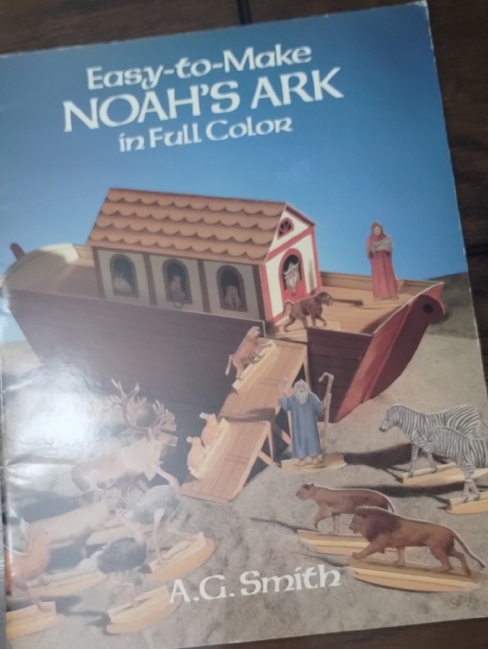 Easy-to-Make Noah's Ark in Full Color - (Blue Cover)1989